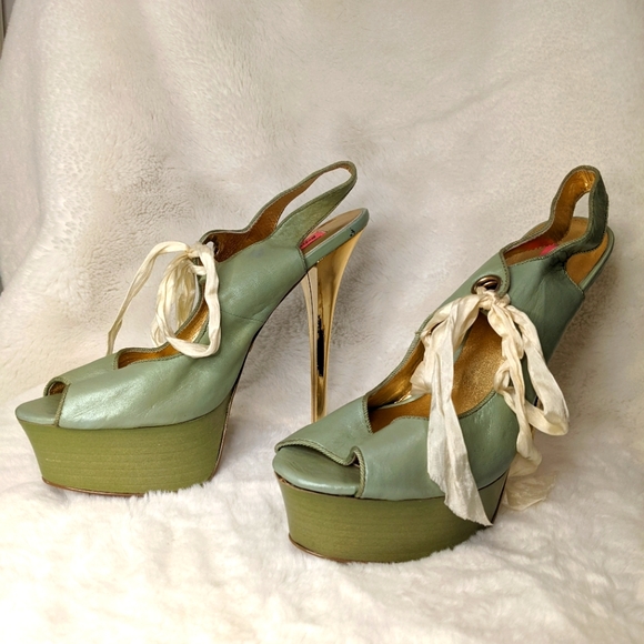 Betsey Johnson Off the Runway Vintage | Green Slingback Platform Heels | 9.5 - Picture 2 of 7